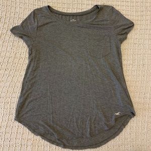 gray t-shirt